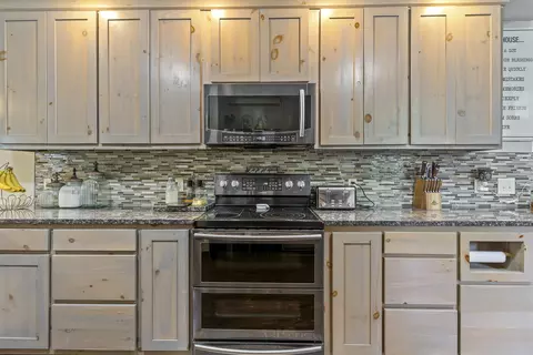 Kitchen - 45 Stone Ridge Ct, Strafford, MO 65757 photo 2 of 4