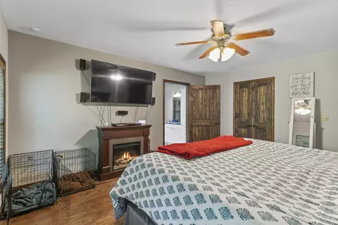 Bedroom - 45 Stone Ridge Ct, Strafford, MO 65757 photo 3 of 8