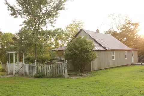 Exterior - 3627 County Road 542, Ava, MO 65608 photo 2 of 26