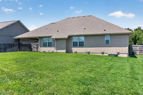 Exterior - 5746 E Park Pl, Strafford, MO 65757 photo 6 of 6