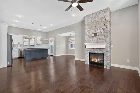Living - 5746 E Park Pl, Strafford, MO 65757 photo 1 of 3