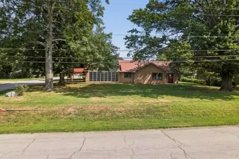 Other - 301 E Walnut St, Aurora, MO 65605 photo 2 of 9