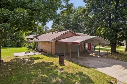 Other - 301 E Walnut St, Aurora, MO 65605 photo 3 of 9