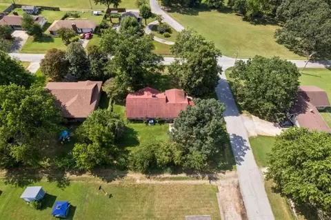 View/Area - 301 E Walnut St, Aurora, MO 65605 photo 1 of 2