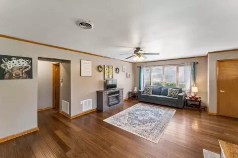 Other - 301 E Walnut St, Aurora, MO 65605 photo 6 of 9