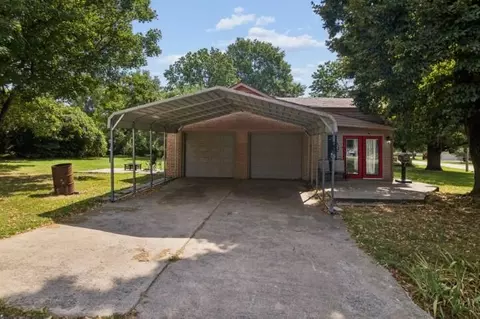Other - 301 E Walnut St, Aurora, MO 65605 photo 4 of 9