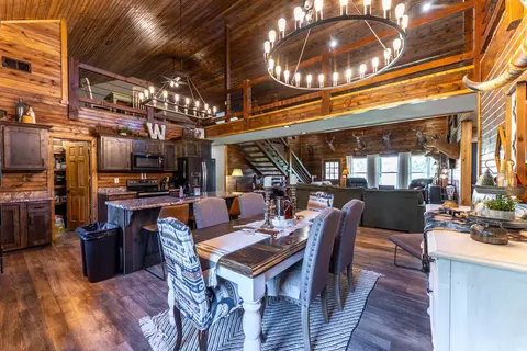 Dining - 110 S County Road 243, Couch, MO 65690 photo 3 of 5