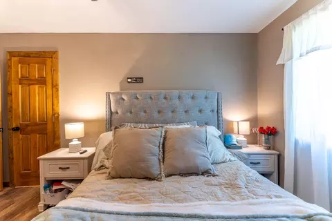 Bedroom - 110 S County Road 243, Couch, MO 65690 photo 9 of 14