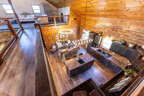 Entry Way - 110 S County Road 243, Couch, MO 65690 photo 4 of 11