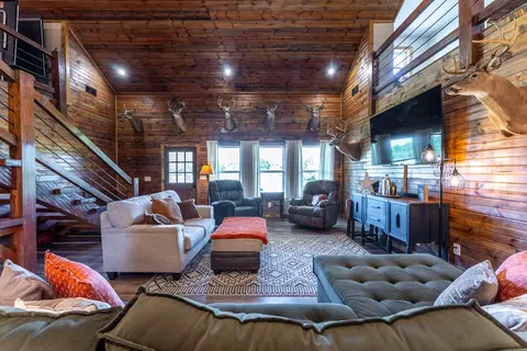 Living - 110 S County Road 243, Couch, MO 65690 photo 1 of 10