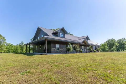 Exterior - 110 S County Road 243, Couch, MO 65690 photo 4 of 16