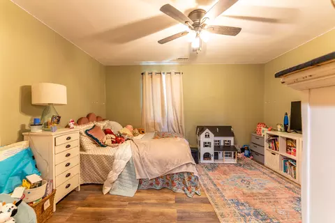Bedroom - 110 S County Road 243, Couch, MO 65690 photo 12 of 14