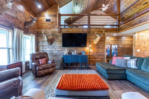 Living - 110 S County Road 243, Couch, MO 65690 photo 5 of 10