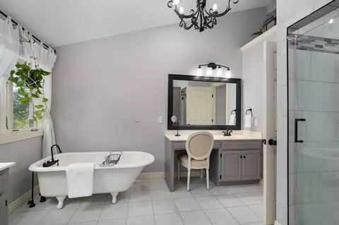 Bath - 345 E Lafayette St, Springfield, MO 65810 photo 1 of 6