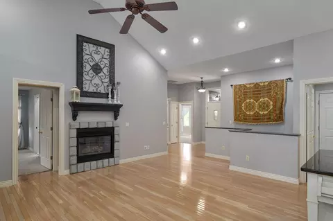Living - 345 E Lafayette St, Springfield, MO 65810 photo 2 of 6