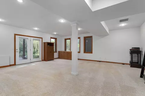 Living - 345 E Lafayette St, Springfield, MO 65810 photo 4 of 6