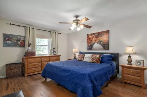 Bedroom - 970 E State Highway Ww, Springfield, MO 65803 photo 1 of 5