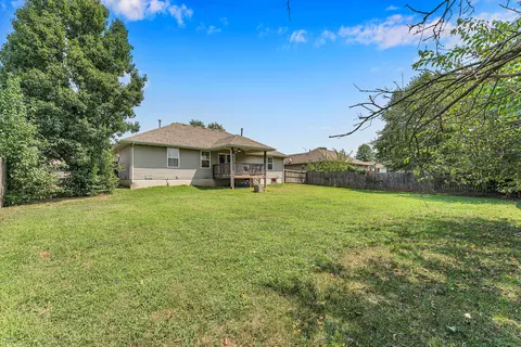 Exterior - 512 Rice St, Clever, MO 65631 photo 2 of 5