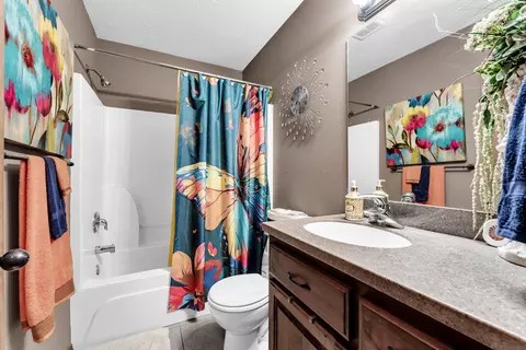 Bath - 512 Rice St, Clever, MO 65631 photo 3 of 3