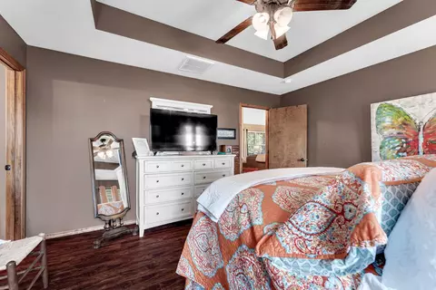 Bedroom - 512 Rice St, Clever, MO 65631 photo 2 of 3