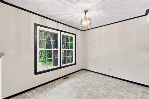 Dining - 2013 S Grant Ave, Springfield, MO 65807 photo 1 of 1