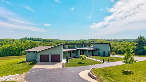 Exterior - 218 S 9th Ave, Ozark, MO 65721 photo 5 of 18