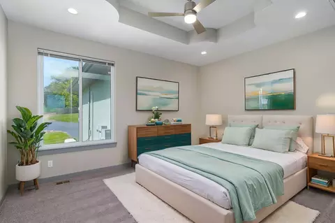 Bedroom - 218 S 9th Ave, Ozark, MO 65721 photo 4 of 5