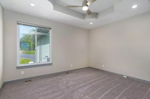 Bedroom - 218 S 9th Ave, Ozark, MO 65721 photo 3 of 5