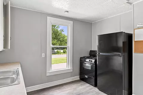 Kitchen - 2424 W Elm St, Springfield, MO 65806 photo 2 of 2