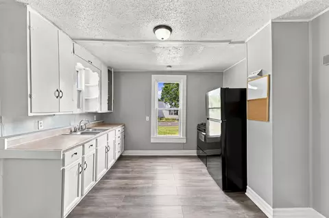 Other - 2424 W Elm St, Springfield, MO 65806 photo 2 of 5