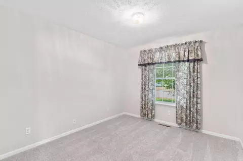 Bedroom - 4901 N 13th St, Ozark, MO 65721 photo 3 of 4