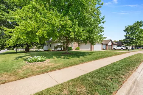 Exterior - 4901 N 13th St, Ozark, MO 65721 photo 2 of 9
