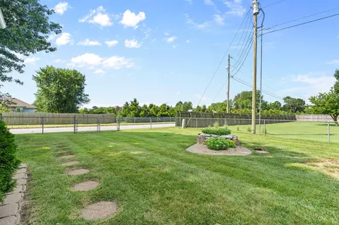 Exterior - 4901 N 13th St, Ozark, MO 65721 photo 8 of 9