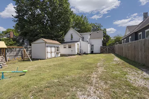 Exterior - 1409 S Maple St, Carthage, MO 64836 photo 3 of 3