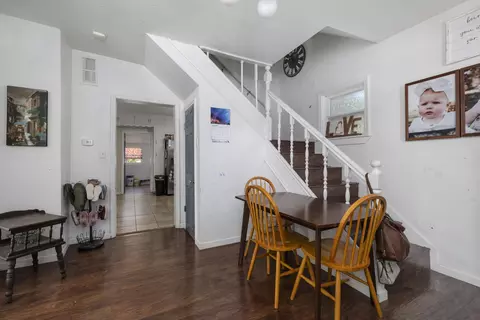 Entry Way - 1409 S Maple St, Carthage, MO 64836 photo 1 of 3