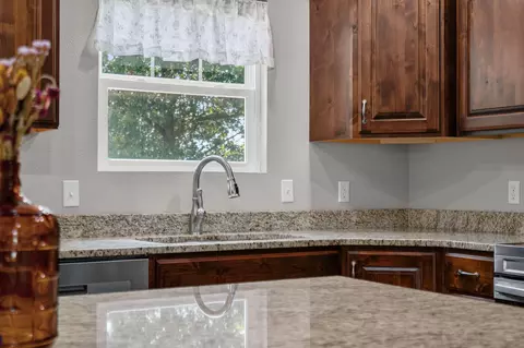 Kitchen - 190 Cedar Brooke Estates Dr, Forsyth, MO 65653 photo 4 of 5