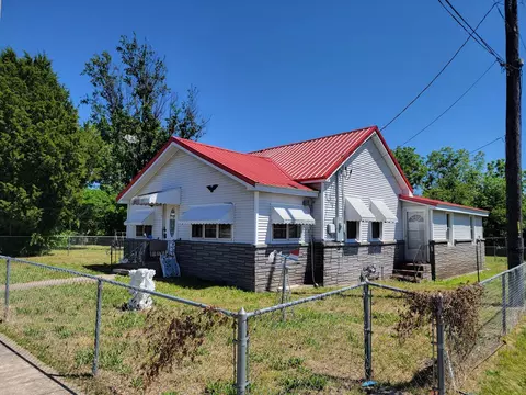 Exterior - 1401 E Broadway St, Monett, MO 65708 photo 4 of 7
