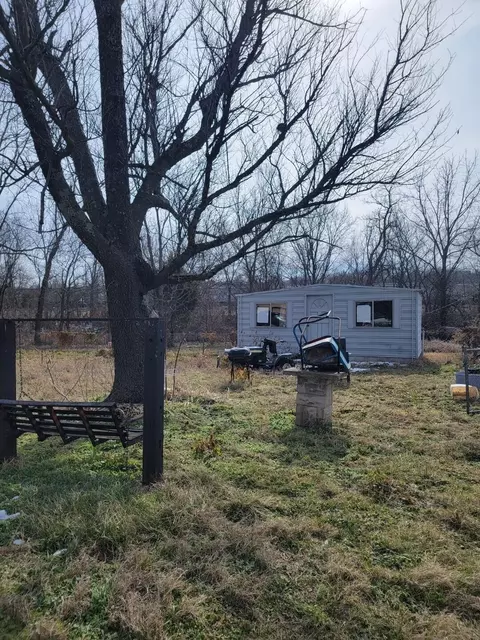 Exterior - 1401 E Broadway St, Monett, MO 65708 photo 6 of 7