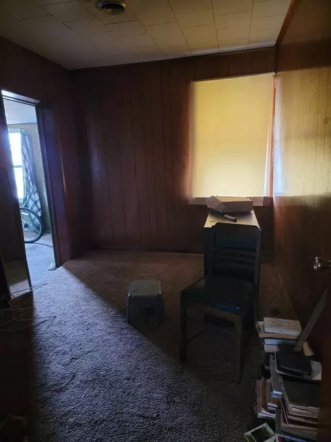 Entry Way - 1401 E Broadway St, Monett, MO 65708 photo 1 of 2