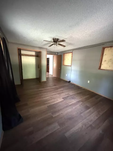 Bedroom - 54 Tiny Pine Ln, Galena, MO 65656 photo 1 of 3