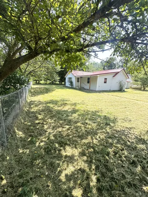 Exterior - 54 Tiny Pine Ln, Galena, MO 65656 photo 7 of 12