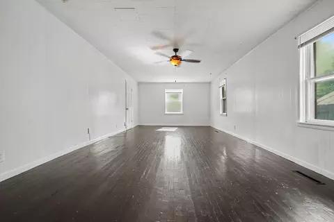 Living - 801 S Newton Ave, Springfield, MO 65806 photo 3 of 4