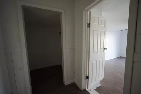 Entry Way - 801 S Newton Ave, Springfield, MO 65806 photo 5 of 5
