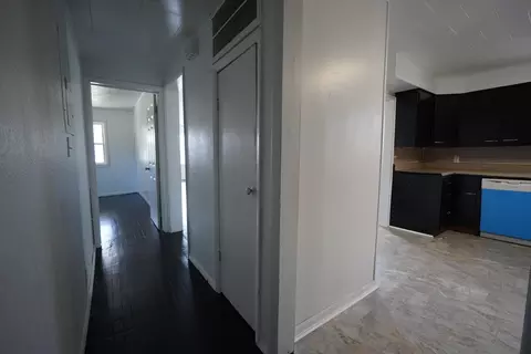 Entry Way - 801 S Newton Ave, Springfield, MO 65806 photo 3 of 5