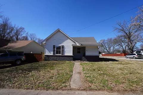 Exterior - 801 S Newton Ave, Springfield, MO 65806 photo 2 of 6