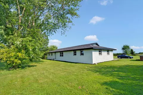 Exterior - 3760 E Shelby Rd, Springfield, MO 65803 photo 4 of 4