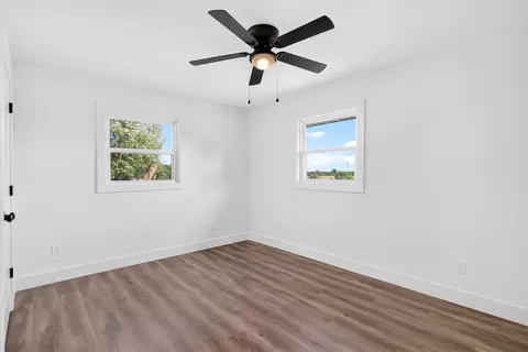 Bedroom - 3760 E Shelby Rd, Springfield, MO 65803 photo 1 of 6