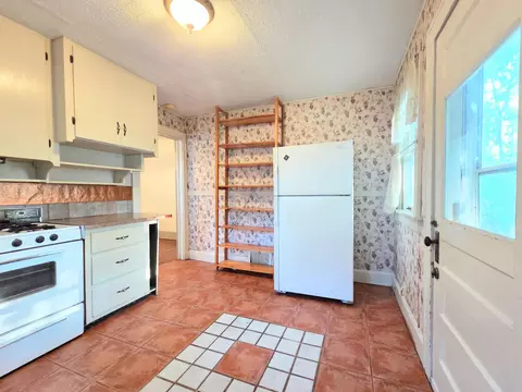 Kitchen - 1106 S Florence Ave, Springfield, MO 65807 photo 4 of 4