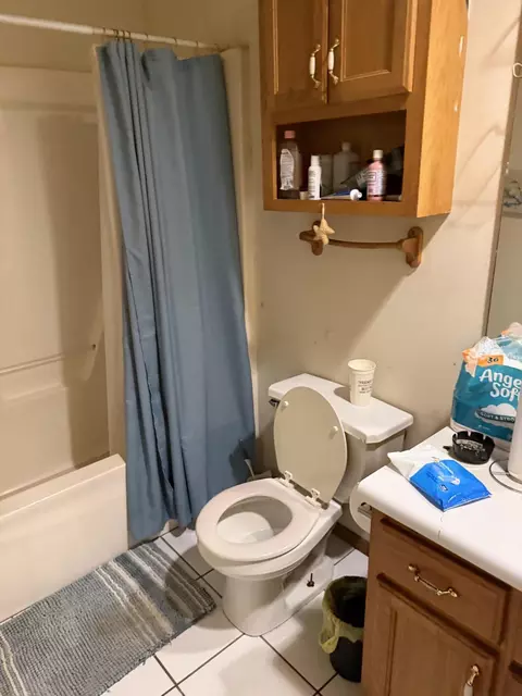 Bath - 2230 N 2236 N Pierce Ave, Springfield, MO 65803 photo 3 of 8