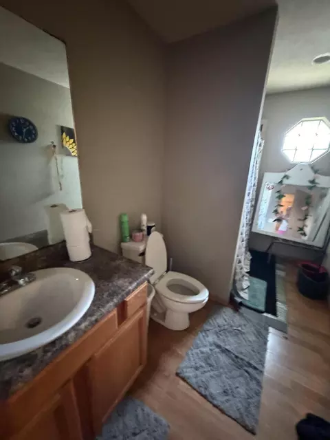 Bath - 2230 N 2236 N Pierce Ave, Springfield, MO 65803 photo 6 of 8